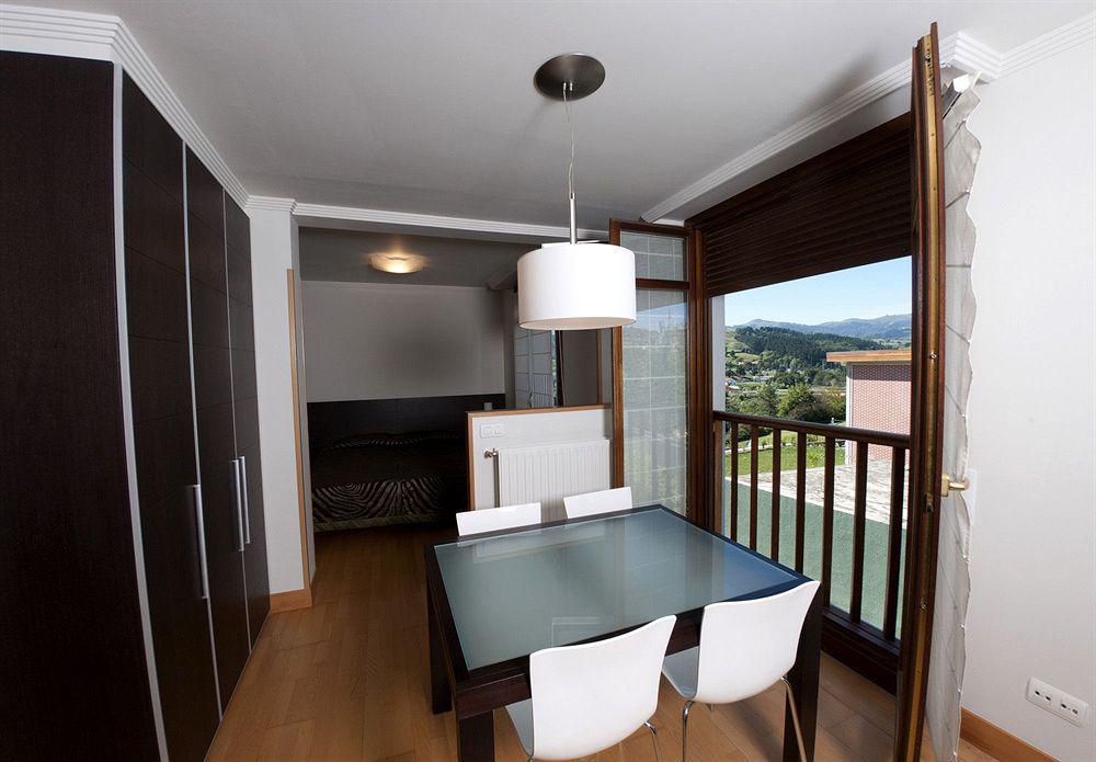 Apartamentos Turisticos Talaimendi Zarautz Eksteriør bilde