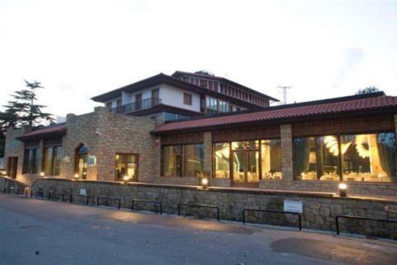 Apartamentos Turisticos Talaimendi Zarautz Eksteriør bilde
